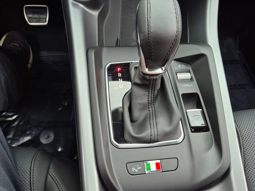 New 2025 Alfa Romeo Tonale w/ Premium Package AWD/4WD image 16