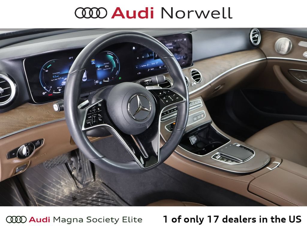 Used 2023 Mercedes-Benz E 350 4MATIC Sedan image 2