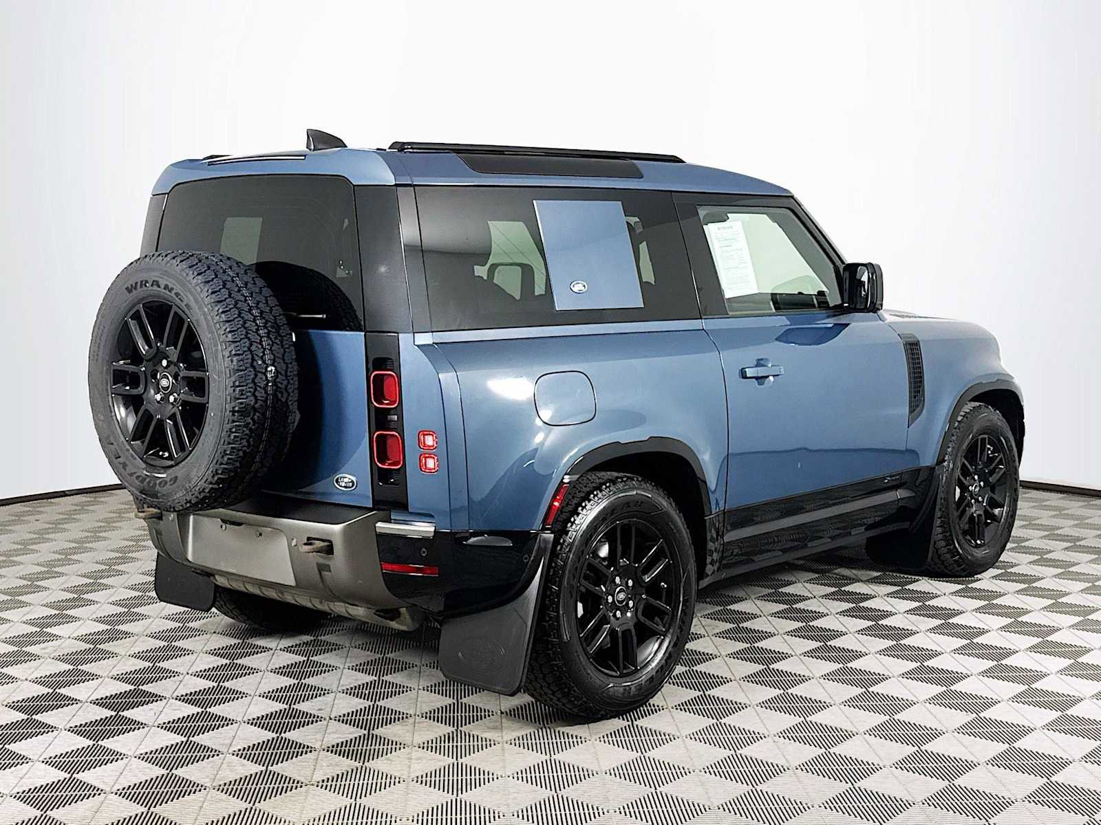 Used 2021 Land Rover Defender 90 X-Dynamic S image 5