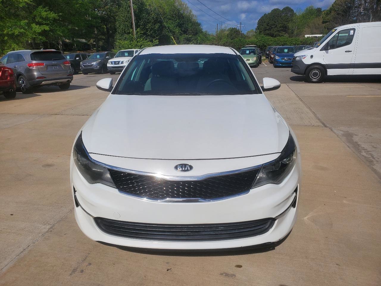 Used 2018 Kia Optima LX image 2