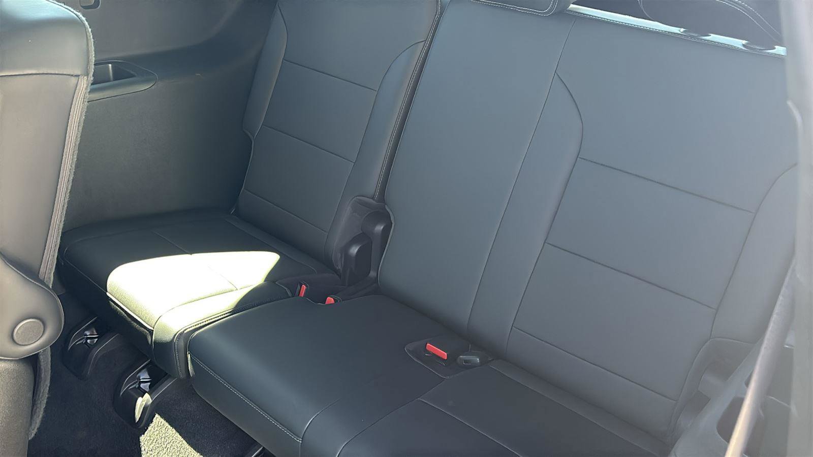 Certified 2025 Buick Enclave Preferred FWD image 17