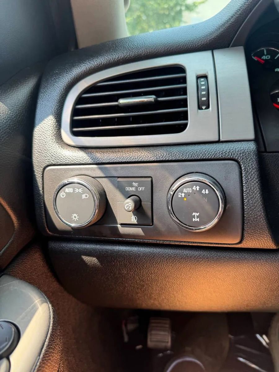 Used 2013 Chevrolet Tahoe LT w/ Suspension Package, Off-Road image 31