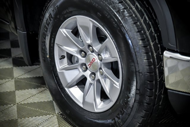 New 2025 GMC Sierra 1500 SLE w/ Preferred Package video 3