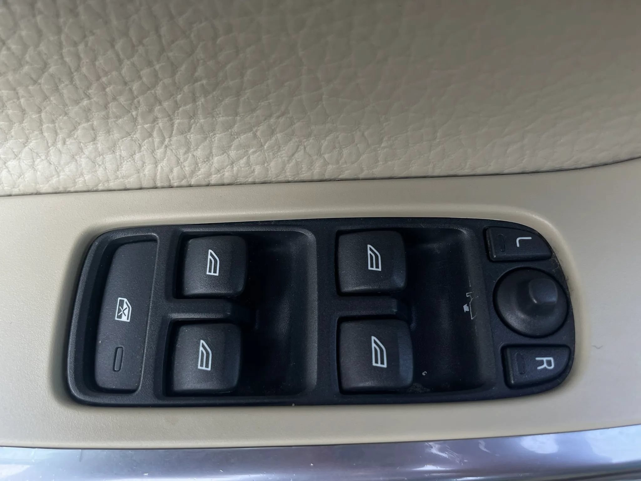 Used 2012 Volvo XC60 T6 Platinum AWD/4WD image 41