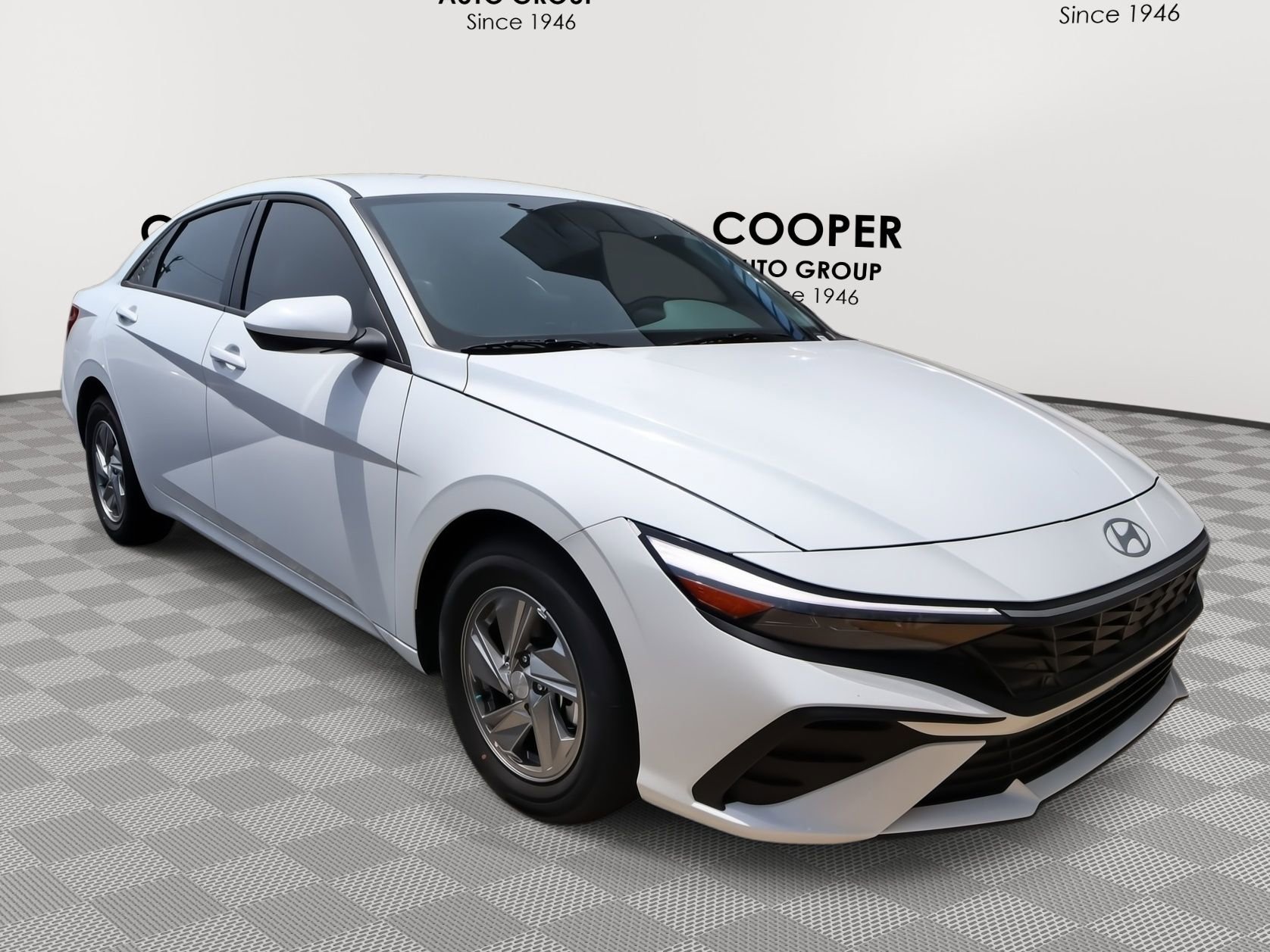 New 2026 Hyundai Elantra SE FWD image 1