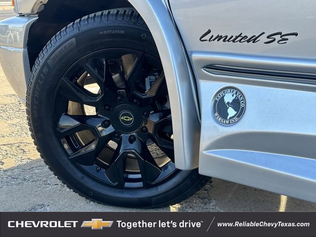 New 2025 Chevrolet Express 2500 Extended w/ Driver Convenience Package image 9