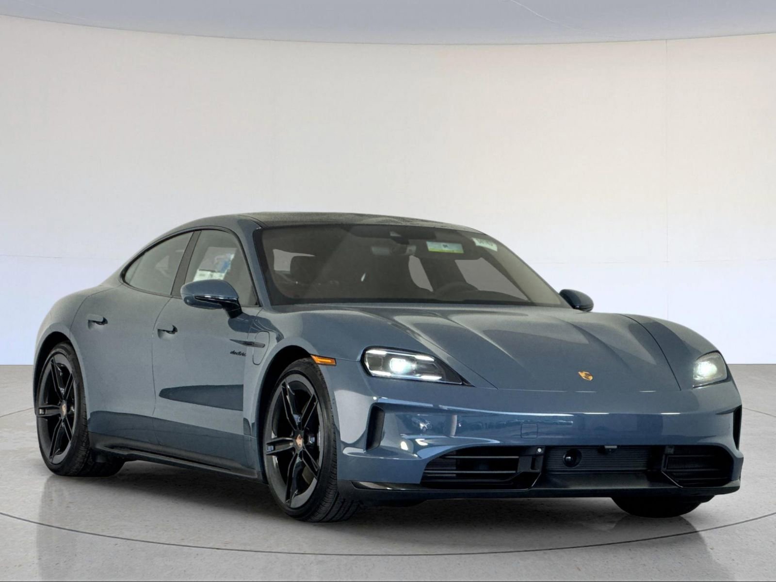 New 2026 Porsche Taycan GTS image 10