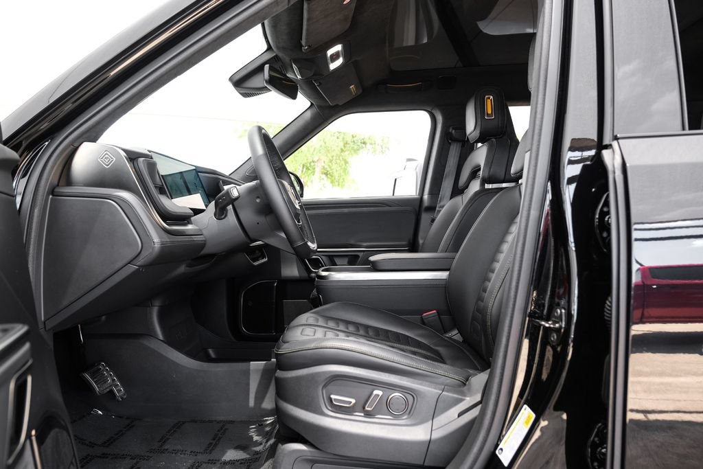 Used 2023 Rivian R1T Adventure AWD/4WD image 3