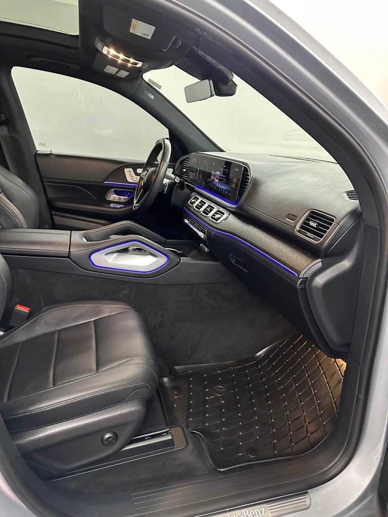 Used 2024 Mercedes-Benz GLE 450 4MATIC w/ AMG Line Exterior image 32