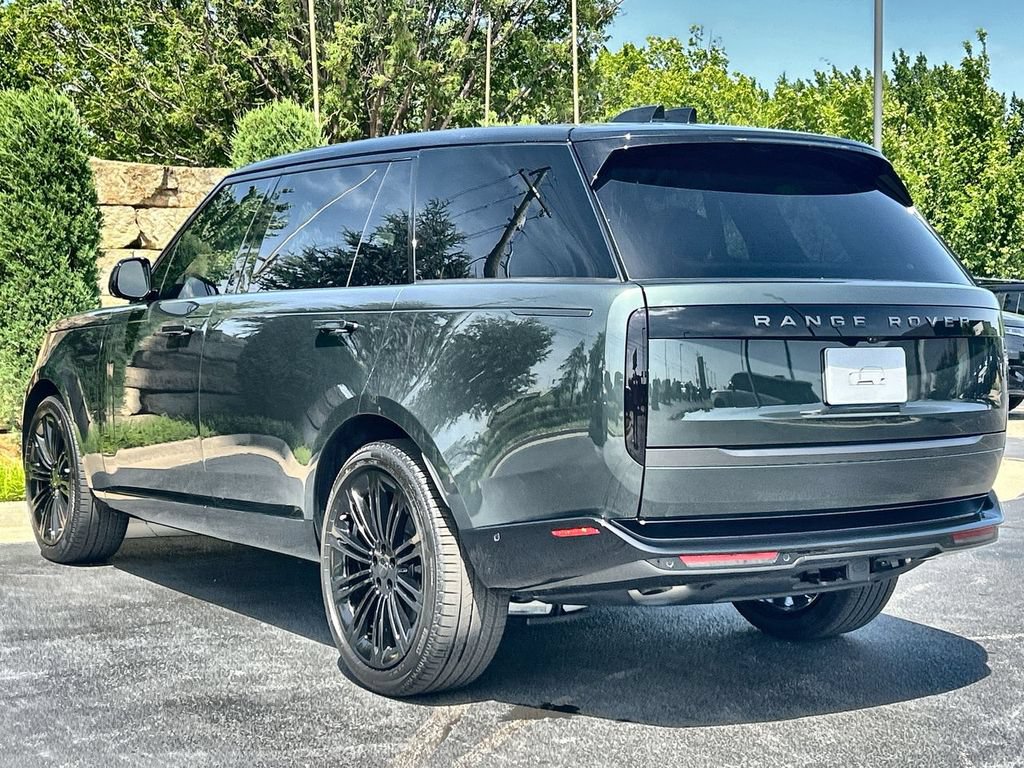 New 2026 Land Rover Range Rover Long Wheelbase SE AWD/4WD image 3