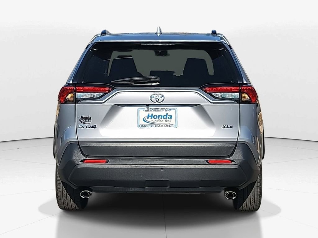Used 2023 Toyota RAV4 XLE Premium image 7