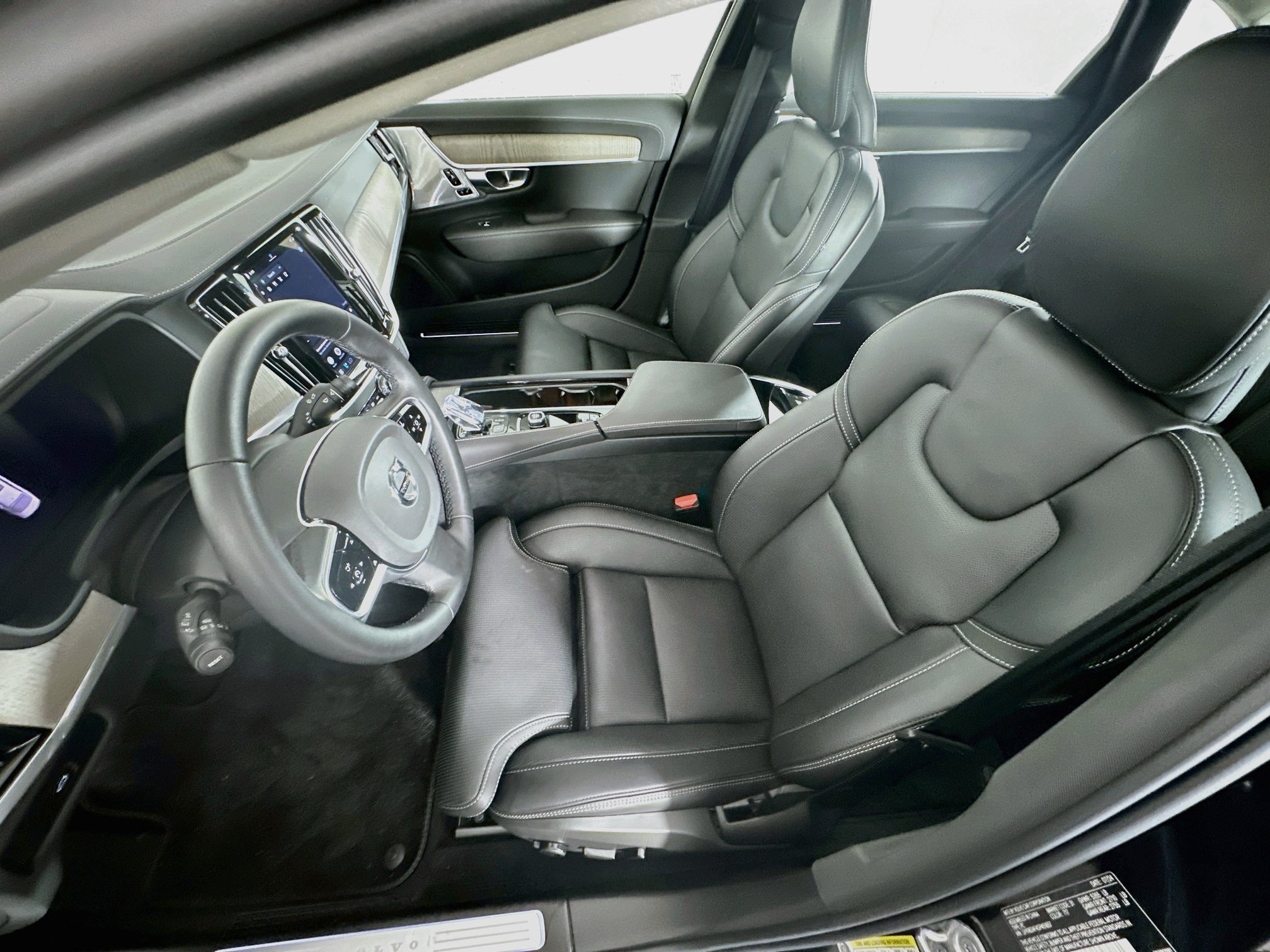 Used 2025 Volvo S90 B6 Ultra w/ Lounge Package AWD/4WD image 13