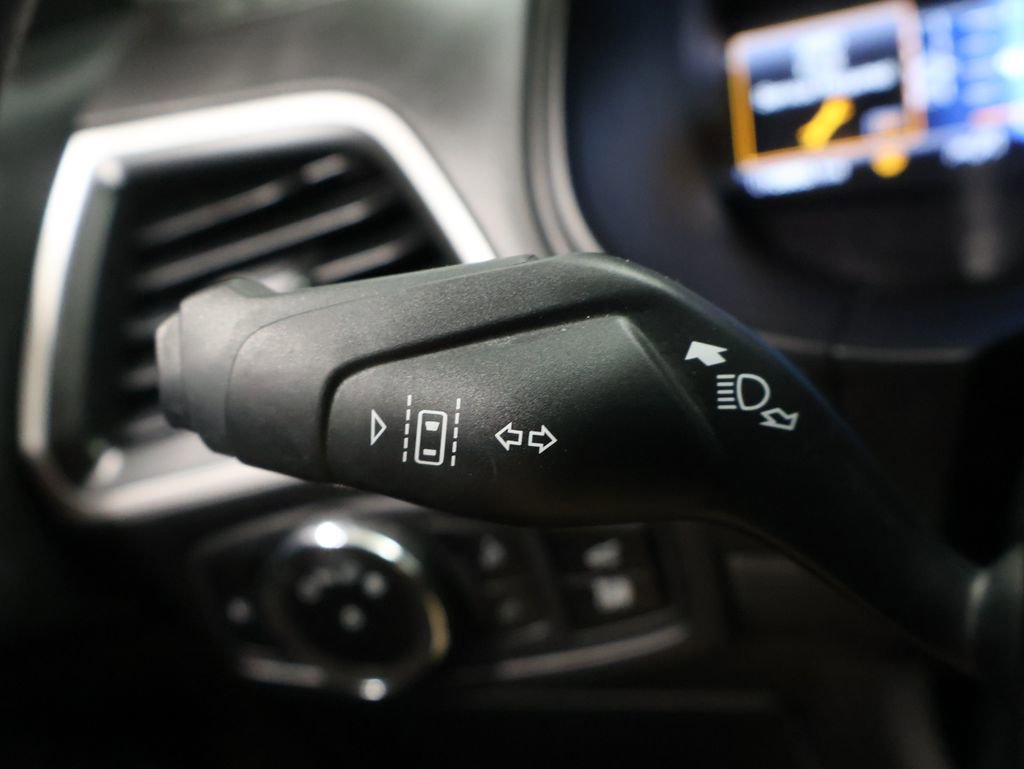 Used 2023 Ford Edge SEL w/ Convenience Package image 35