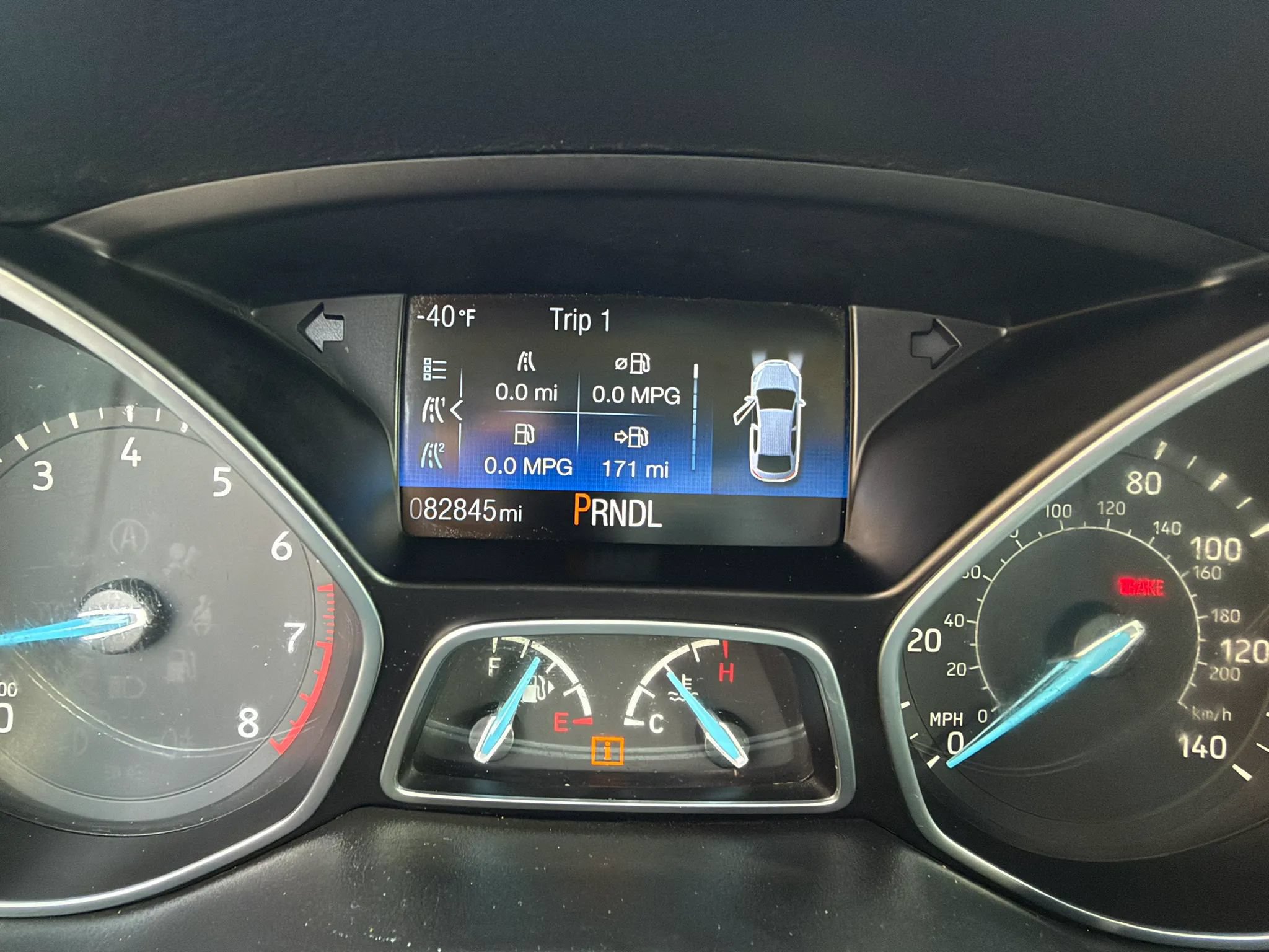 Used 2016 Ford Focus SE w/ SE Cold Weather Package FWD image 14