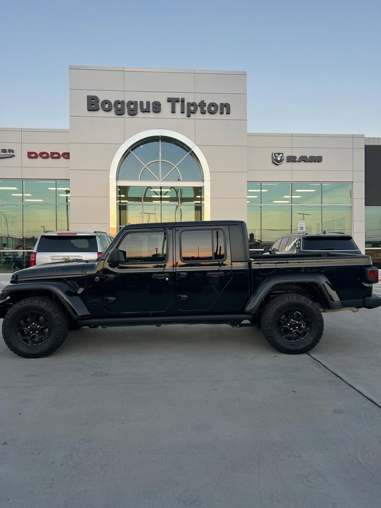 Used 2023 Jeep Gladiator Willys image 1