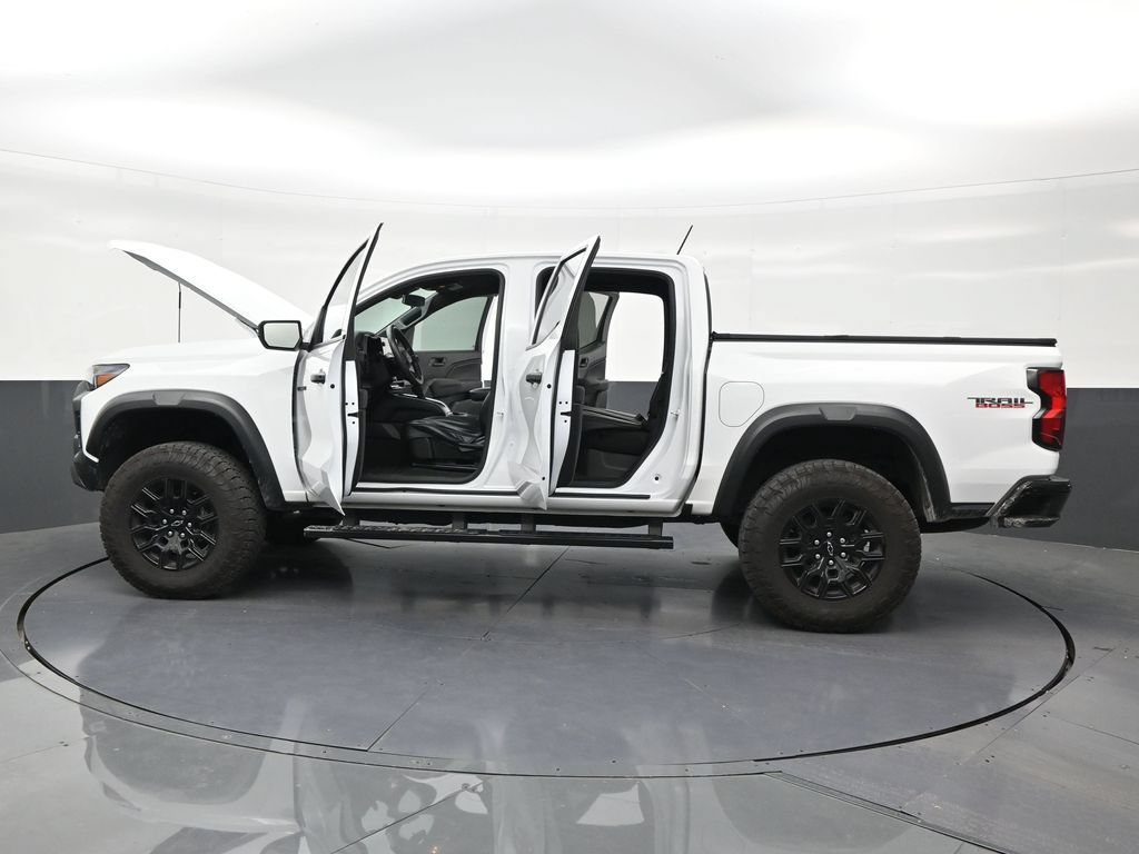 Used 2024 Chevrolet Colorado Trail Boss w/ Advanced Trailering Package AWD/4WD image 30