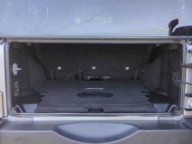 Used 2015 Jeep Wrangler Unlimited Rubicon w/ Dual Top Group image 23