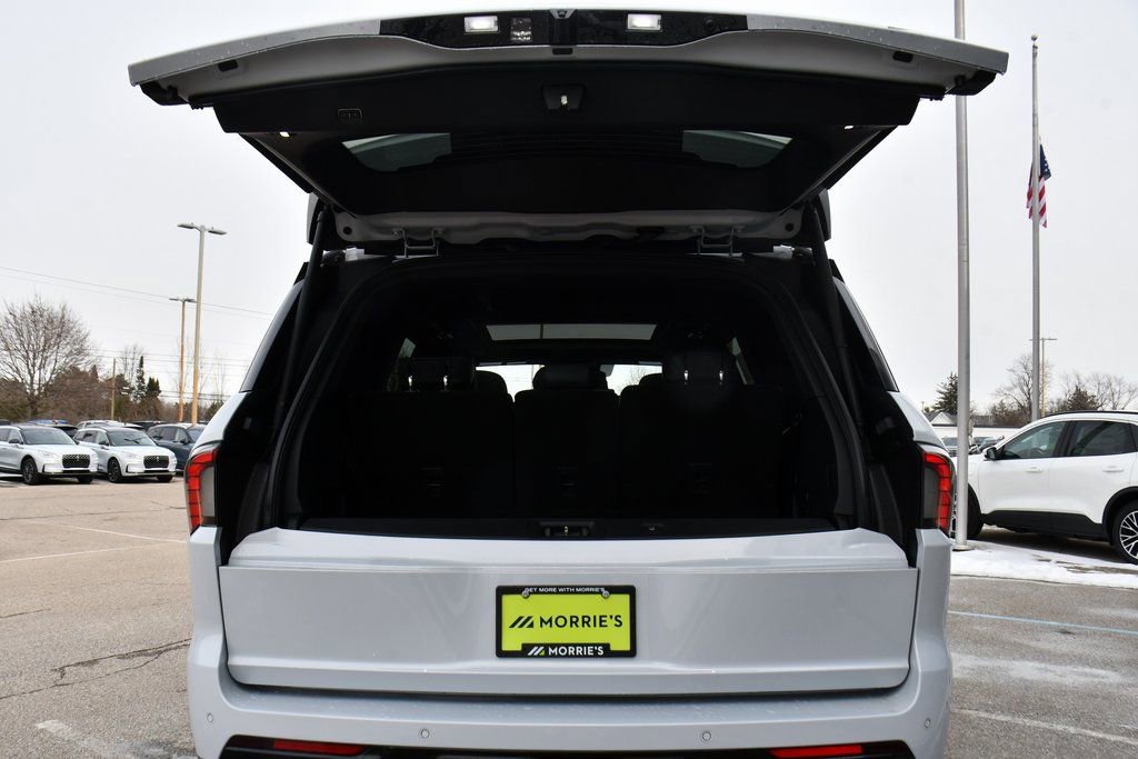 New 2026 Lincoln Navigator Reserve w/ Jet Appearance Package AWD/4WD image 20