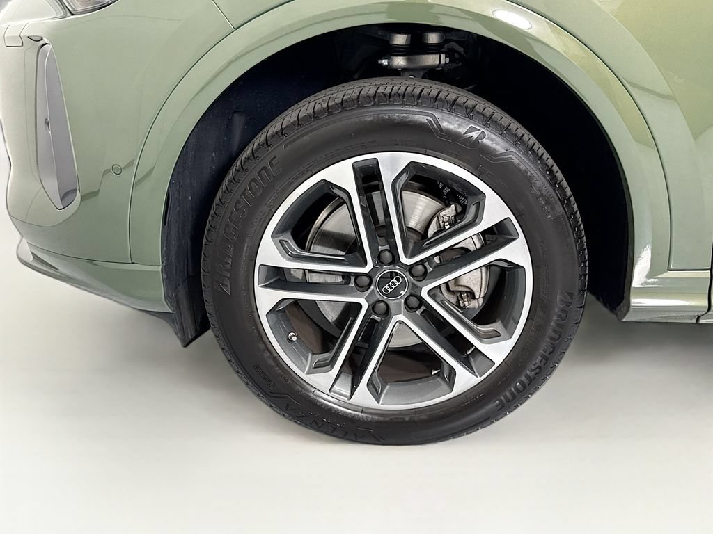 Used 2025 Audi Q5 Premium w/ Premium Plus AWD/4WD image 31
