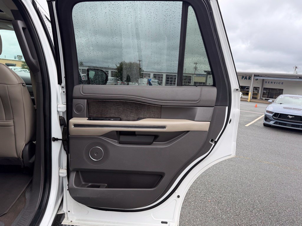 Used 2019 Ford Expedition Limited RWD image 37