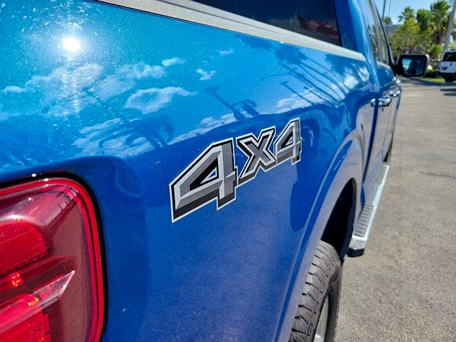 Used 2025 Ford F150 XLT w/ Equipment Group 301A Standard AWD/4WD image 9