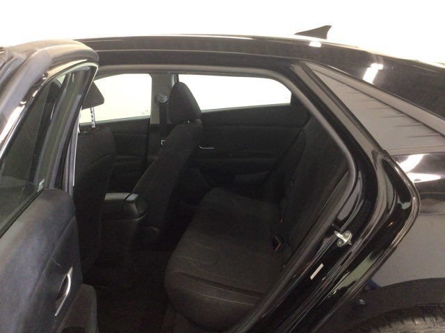 Used 2023 Hyundai Elantra SE FWD image 11