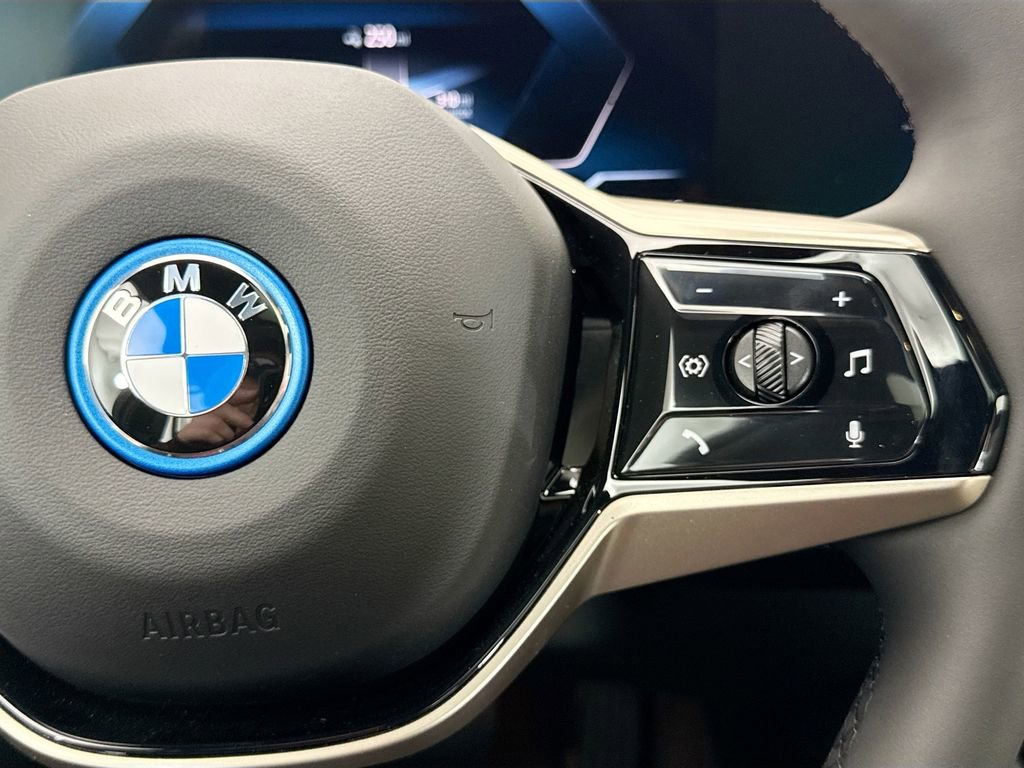New 2026 BMW i5 eDrive40 w/ Premium Package image 12