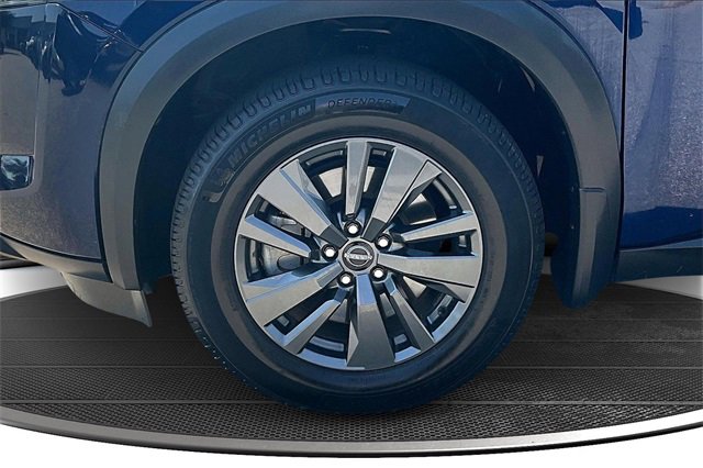 Used 2022 Nissan Pathfinder SV image 35