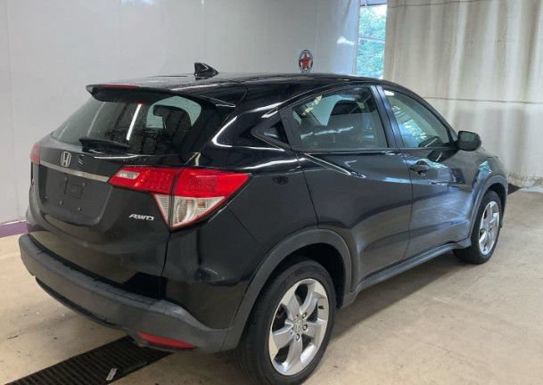 Used 2019 Honda HR-V LX image 3
