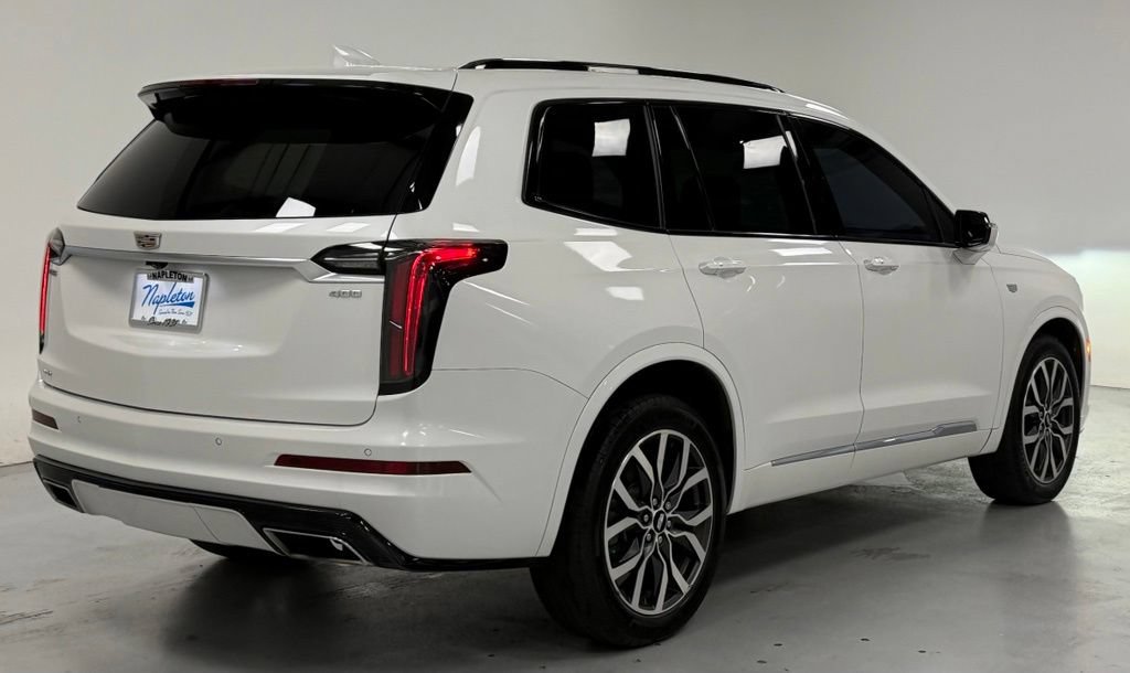Used 2021 Cadillac XT6 Sport AWD/4WD image 3