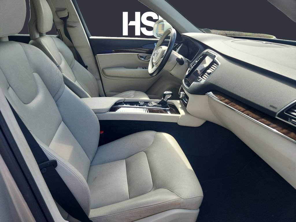 Used 2016 Volvo XC90 T6 Momentum w/ Momentum Plus Package image 15