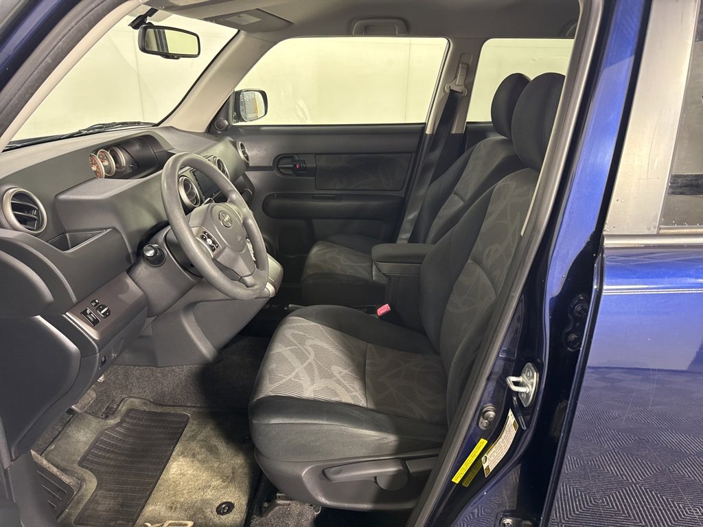Used 2014 Scion xB image 4
