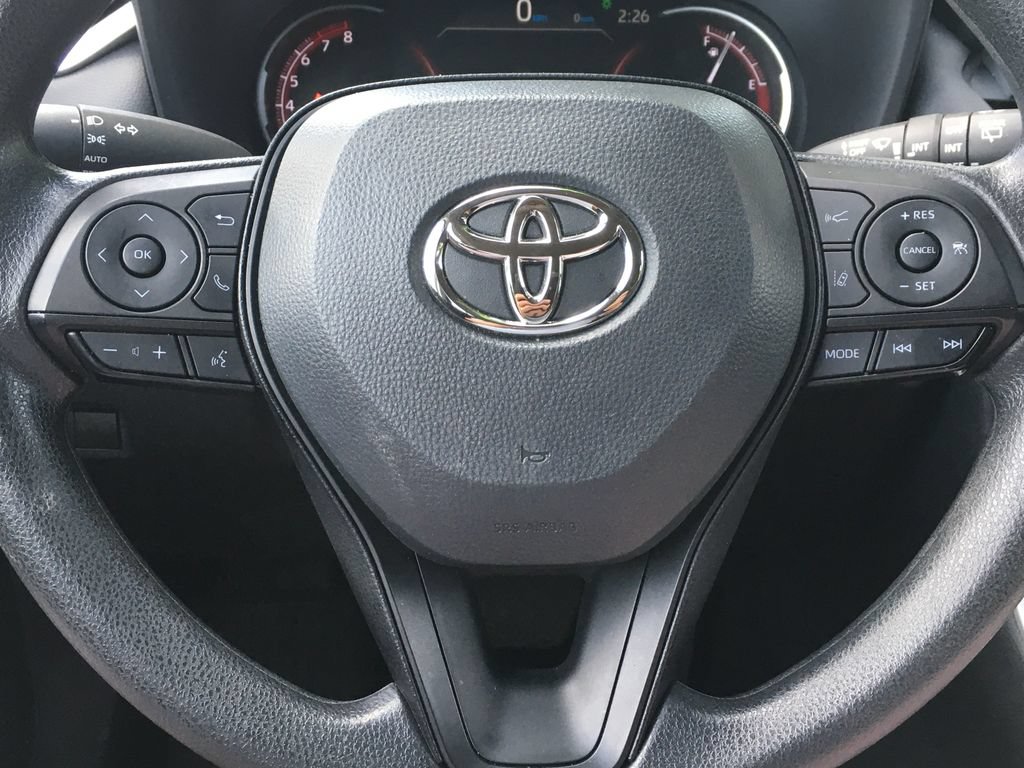 Used 2025 Toyota RAV4 XLE AWD/4WD image 13
