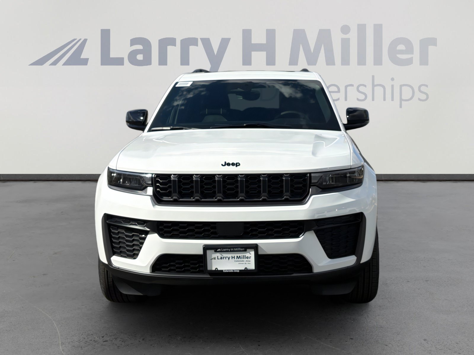 New 2026 Jeep Grand Cherokee Altitude AWD/4WD image 8