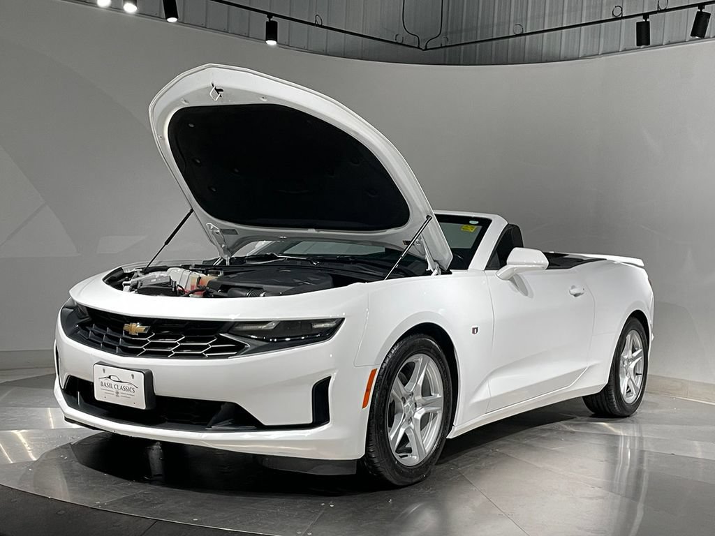 Used 2019 Chevrolet Camaro LT RWD image 29