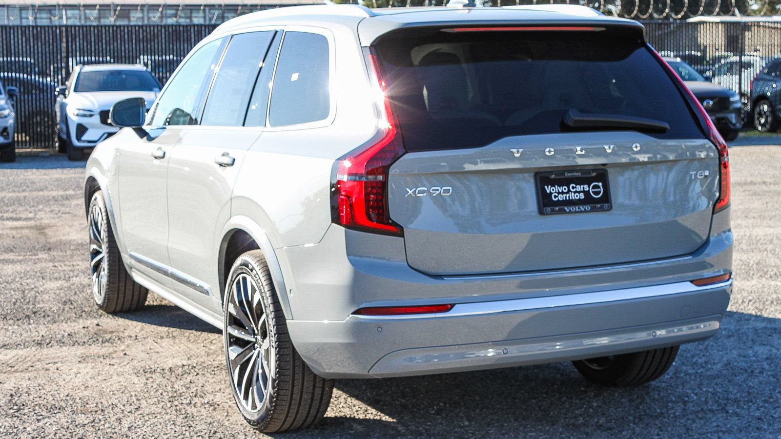 New 2026 Volvo XC90 T8 Ultra w/ Protection Package Premier AWD/4WD image 8
