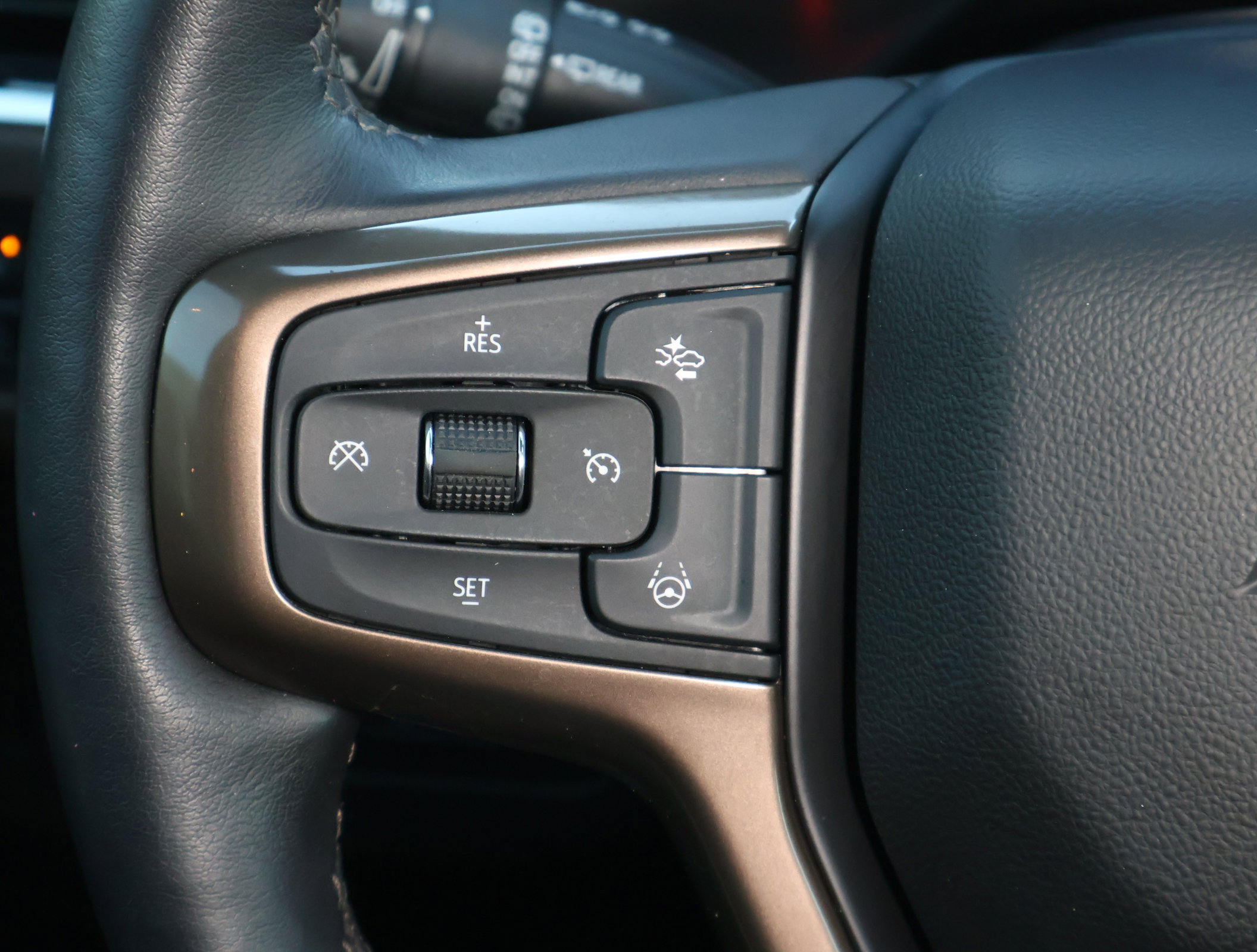 Used 2024 Chevrolet Tahoe High Country w/ Advanced Technology Package image 16