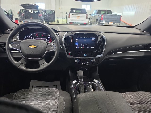 Used 2023 Chevrolet Traverse LT AWD/4WD image 9