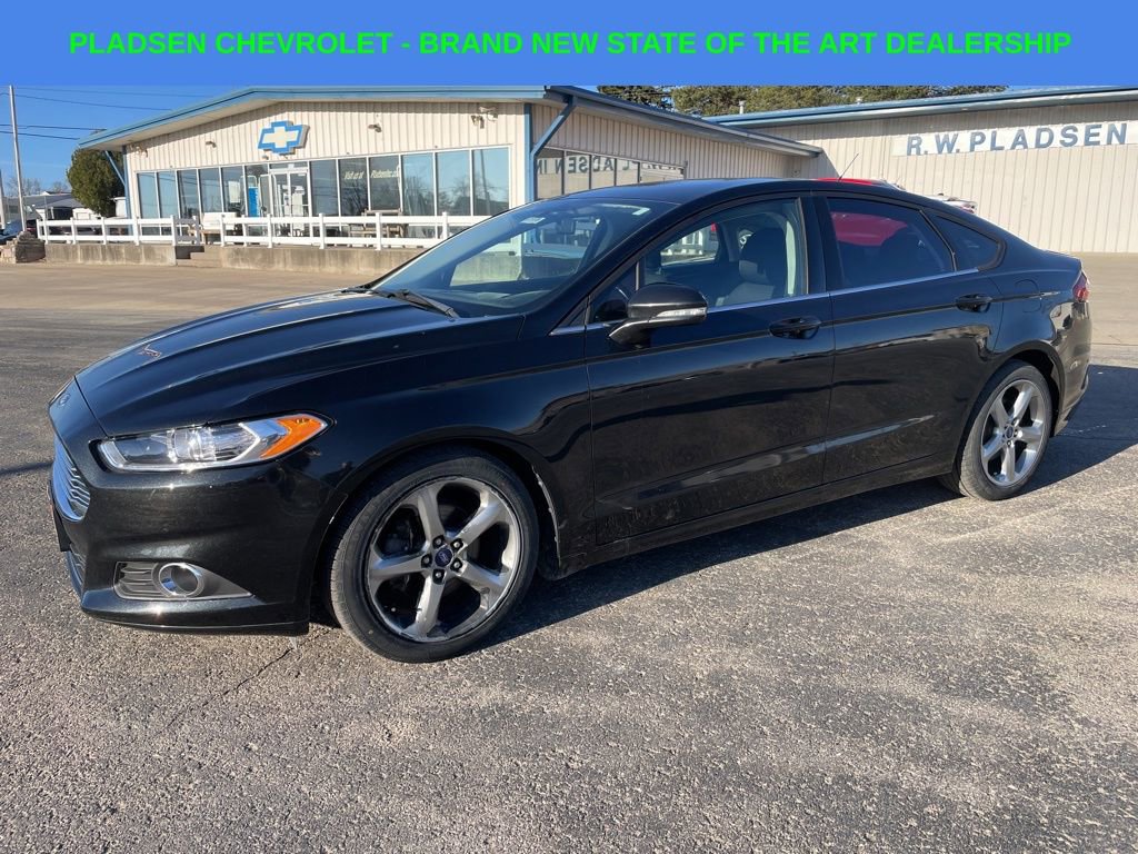 Used 2013 Ford Fusion SE image 1