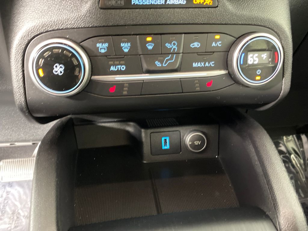 Used 2020 Ford Escape SE image 22