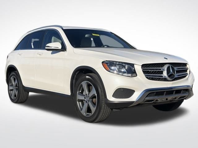Used 2017 Mercedes-Benz GLC 300 4MATIC image 1