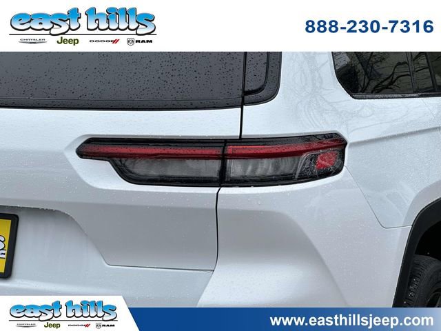 Certified 2023 Jeep Grand Cherokee L Laredo image 11