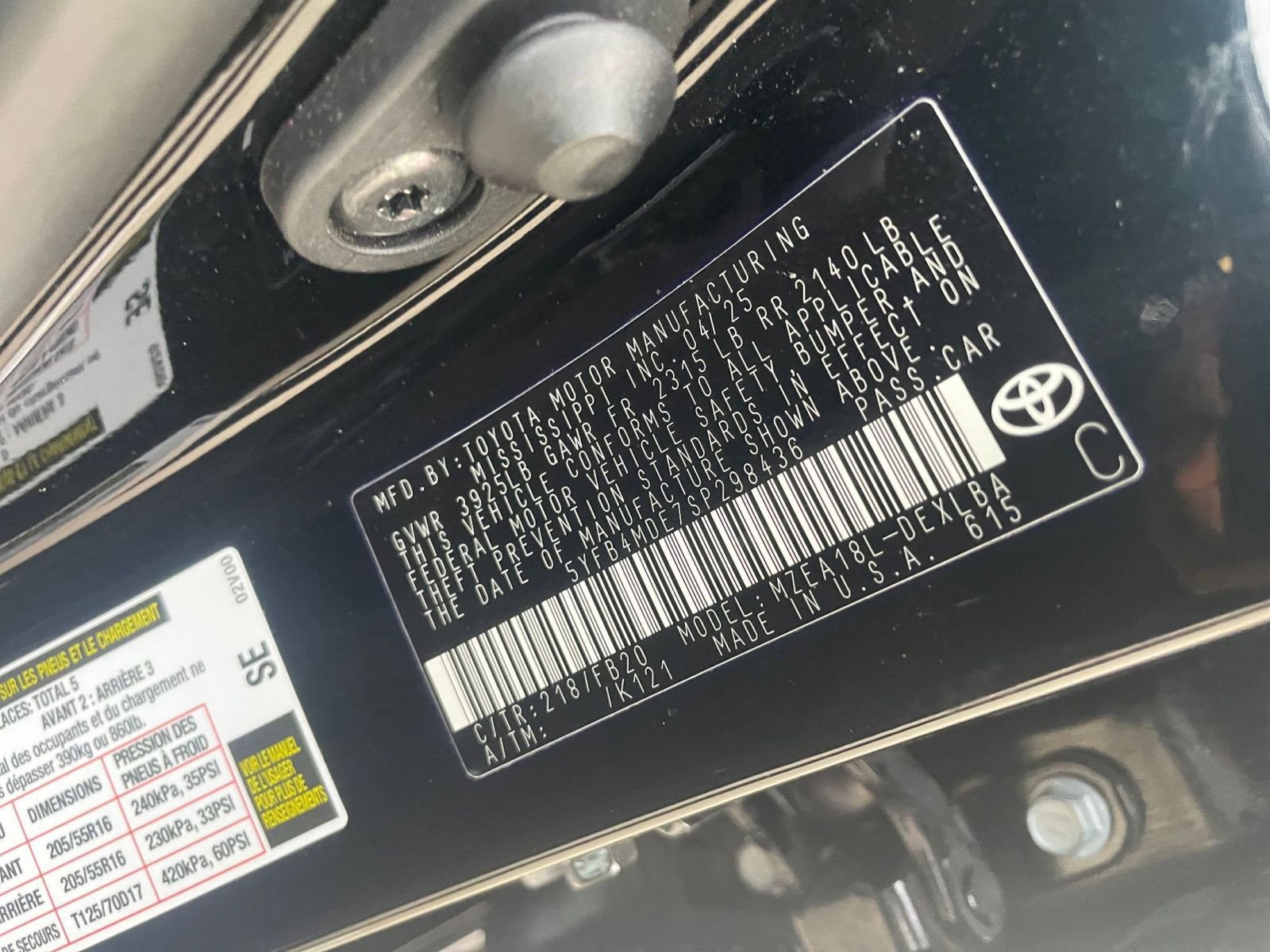 Used 2025 Toyota Corolla LE image 29