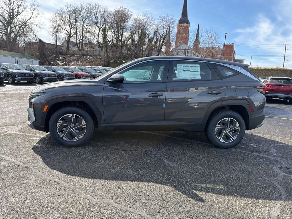 New 2026 Hyundai Tucson Blue SE image 4