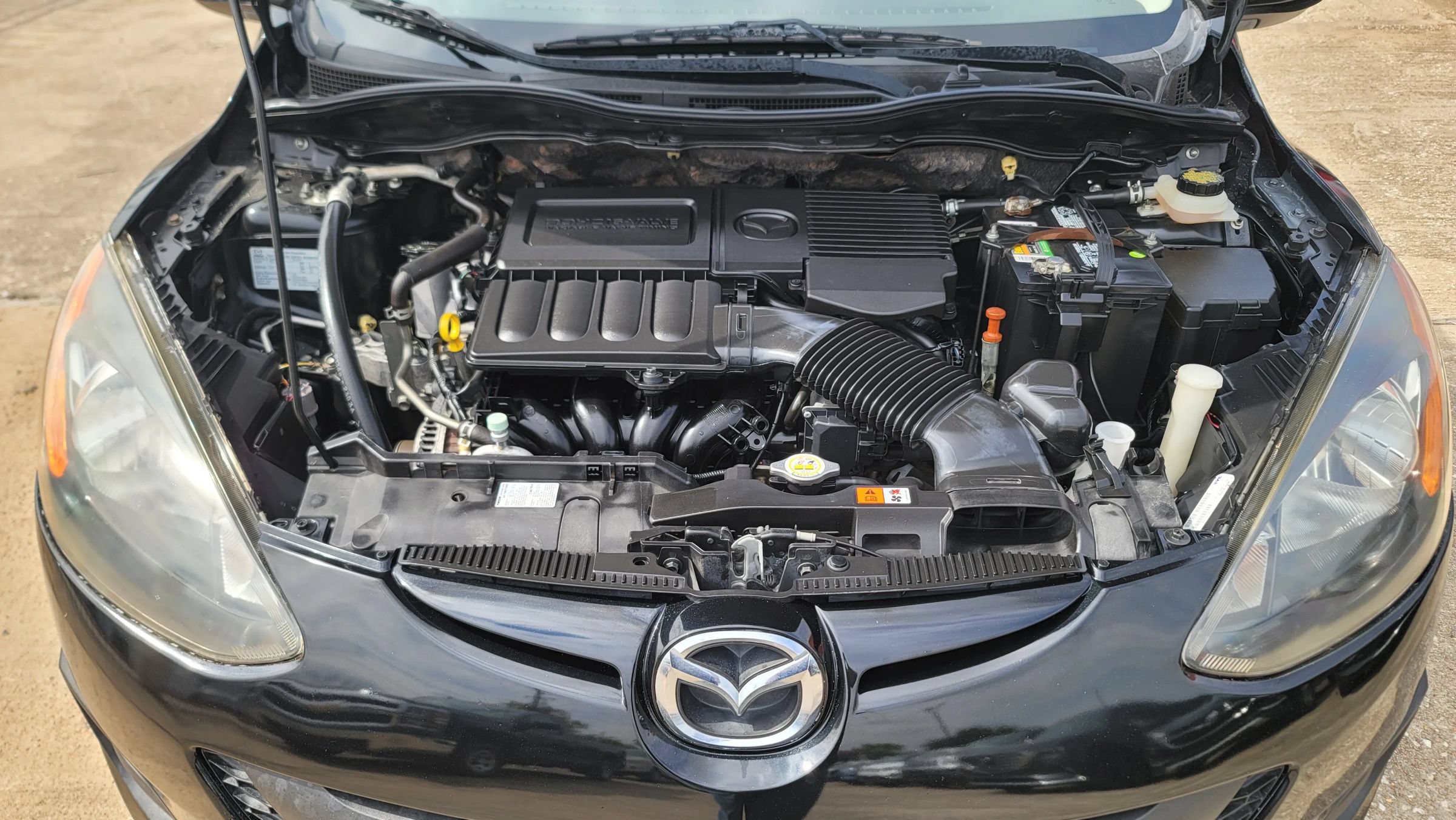 Used 2014 MAZDA MAZDA2 Sport FWD image 24