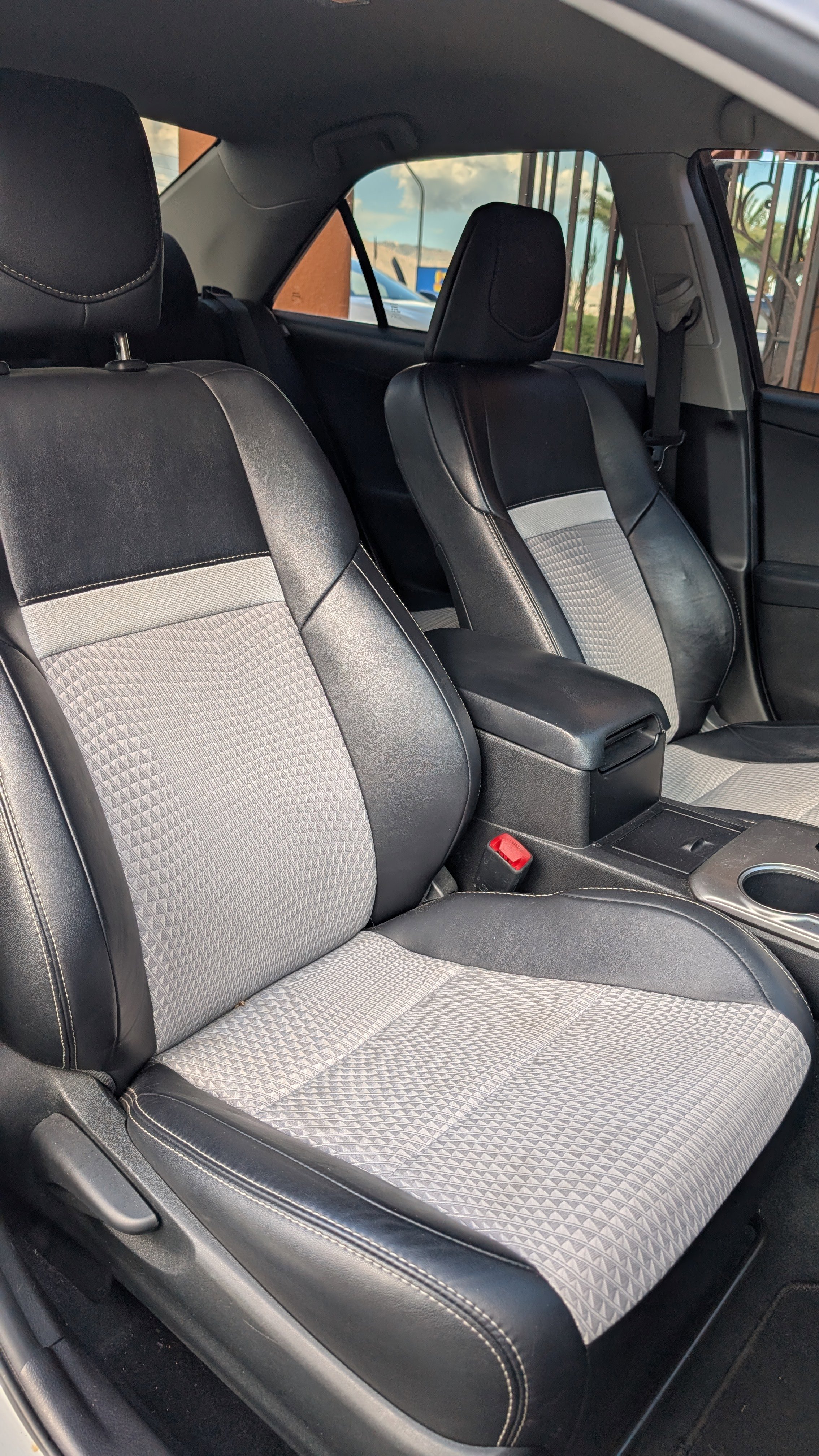 Used 2012 Toyota Camry SE image 14