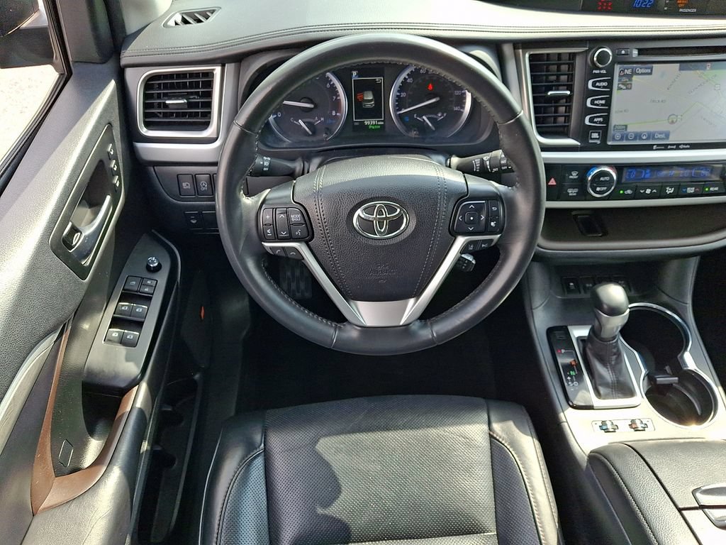 Used 2019 Toyota Highlander Limited AWD/4WD image 16