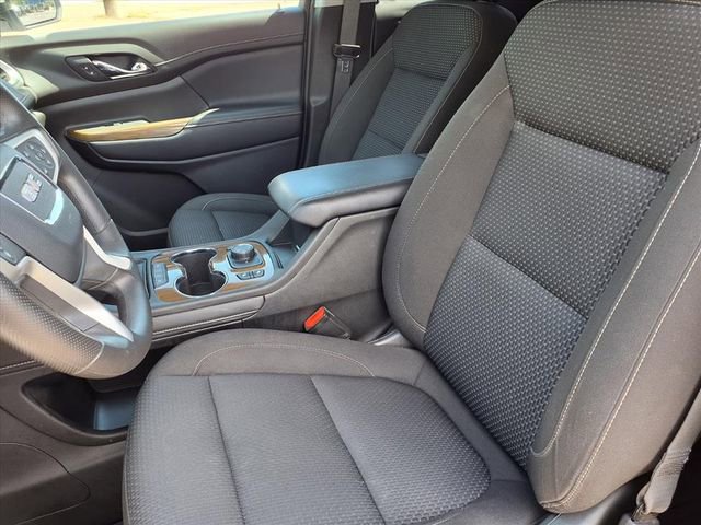 Used 2021 GMC Acadia SLE w/ Driver Convenience Package image 3