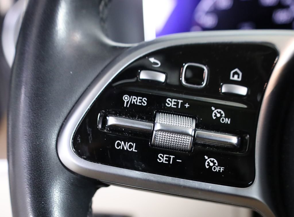 Used 2020 Mercedes-Benz E 350 4MATIC Sedan image 17