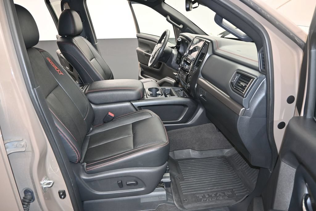 Used 2022 Nissan Titan PRO-4X w/ Pro-4x Convenience Package AWD/4WD image 25
